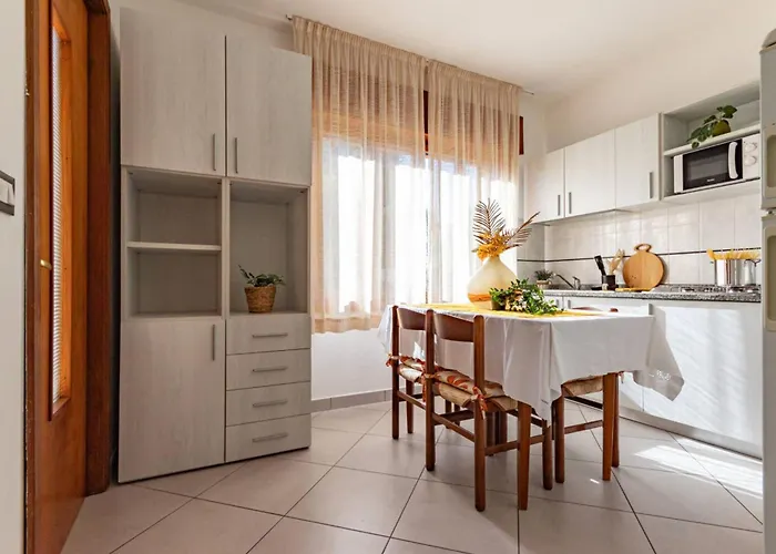 Διαμέρισμα Bright Flat With Shared Garden Μπιμπιόνε