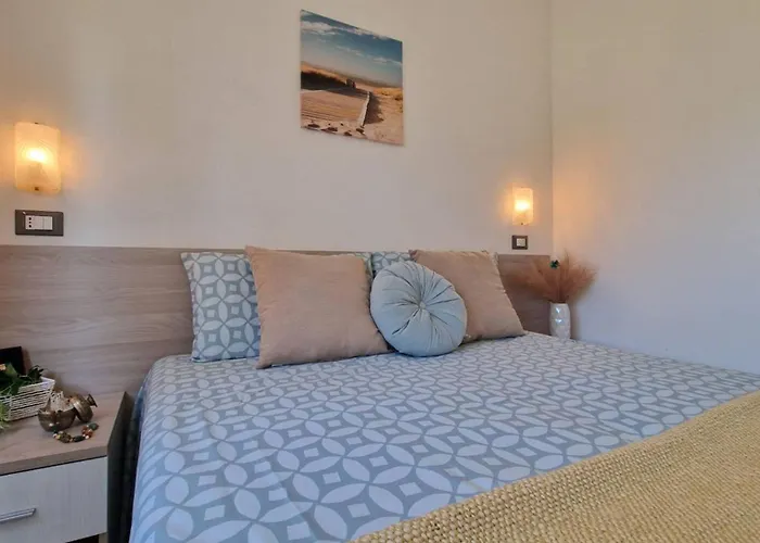 Bright Flat With Shared Garden Διαμέρισμα