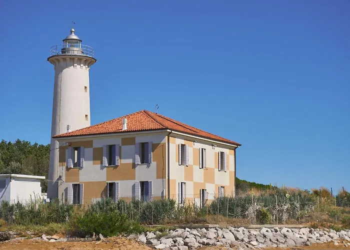 Bright Flat With Shared Garden Διαμέρισμα