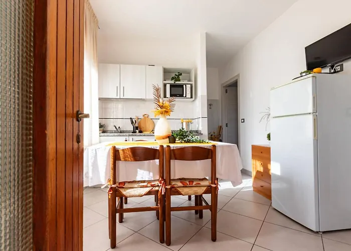 Bright Flat With Shared Garden *