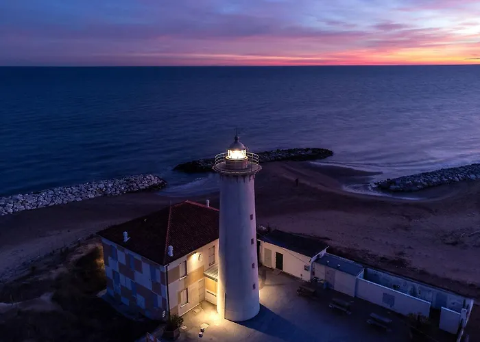 Bright Flat With Shared Garden Apartment
